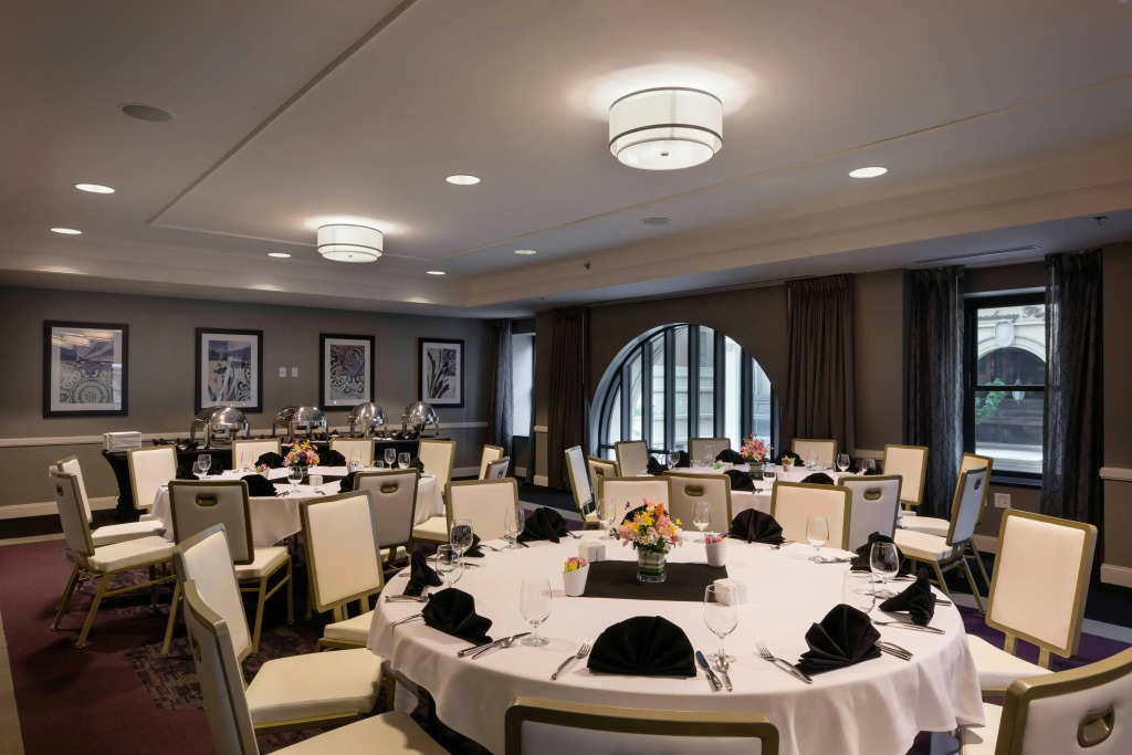 Ambassador Hotel Wichita, Autograph Collection