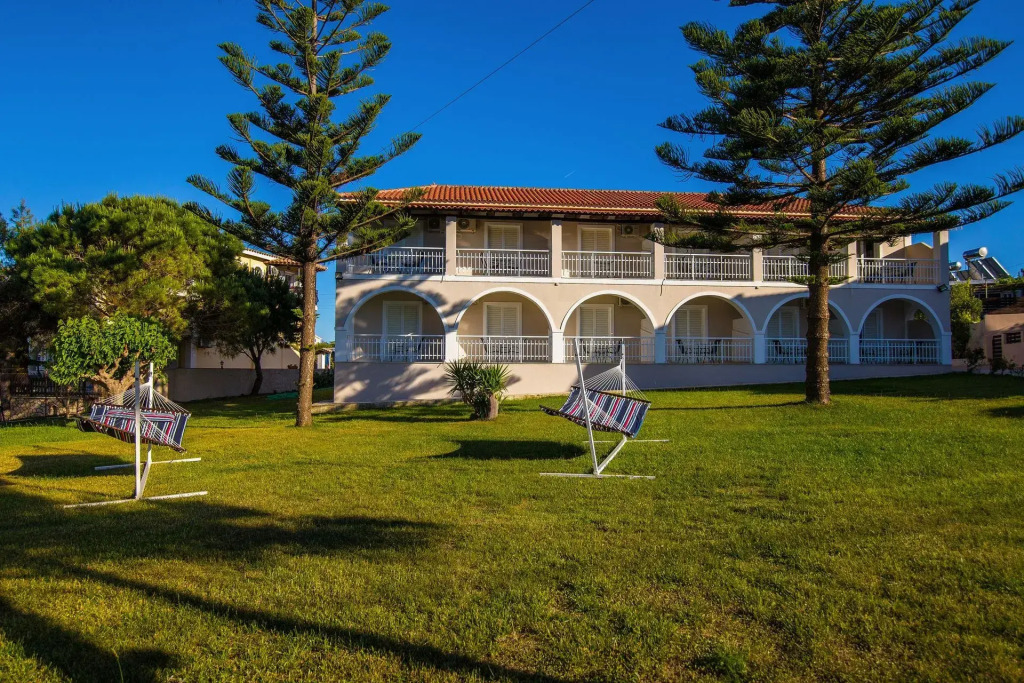 Kondarini Sea View Villa, Just 290m from the beach, by ZanteWize