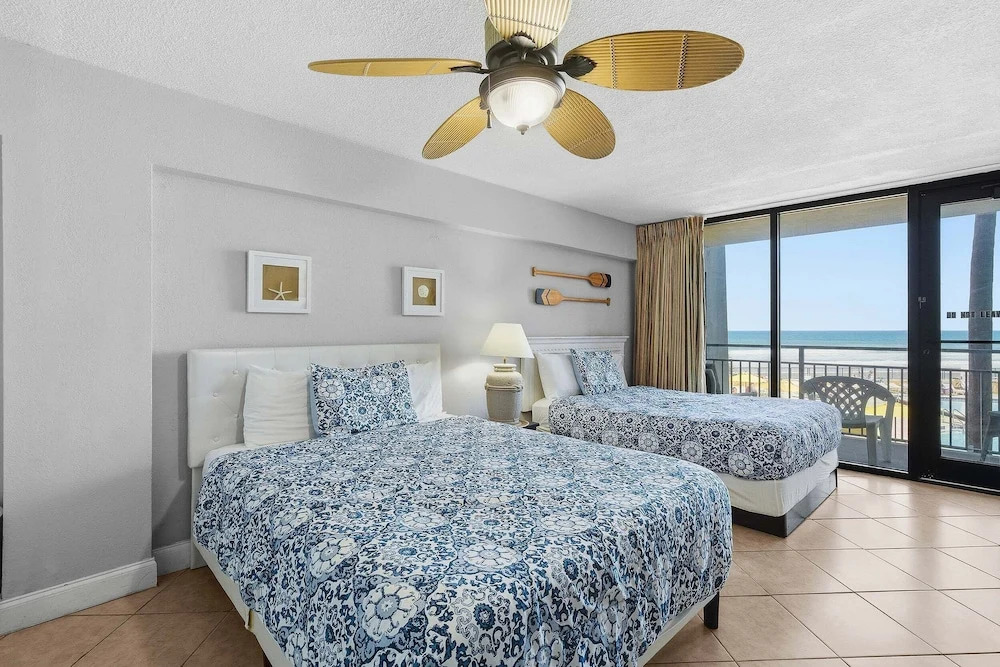 Hawaiian Inn 209