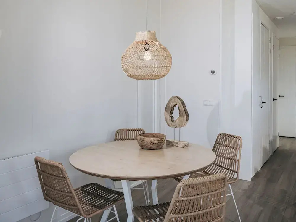 Comfy Lodge with Microwave near Markermeer