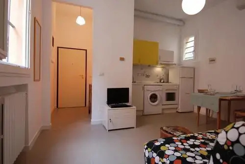 Andrea Da Faenza Halldis Apartment