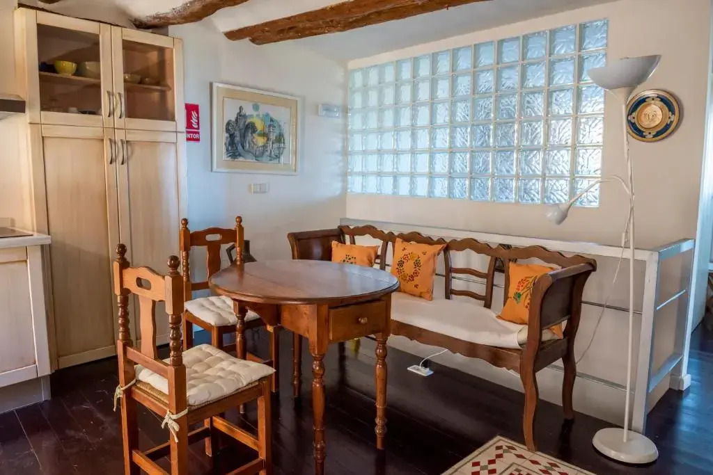 La Casa Escondida