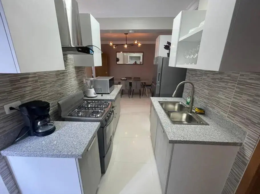City View 2Br Downtown Stylish Sleeps 4 +WiFi+ Gym