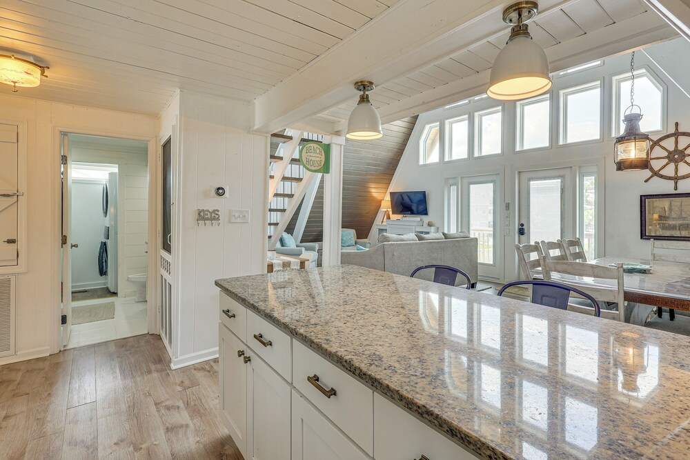 Unique A-frame Beach House: 'the Beacon at Oib'