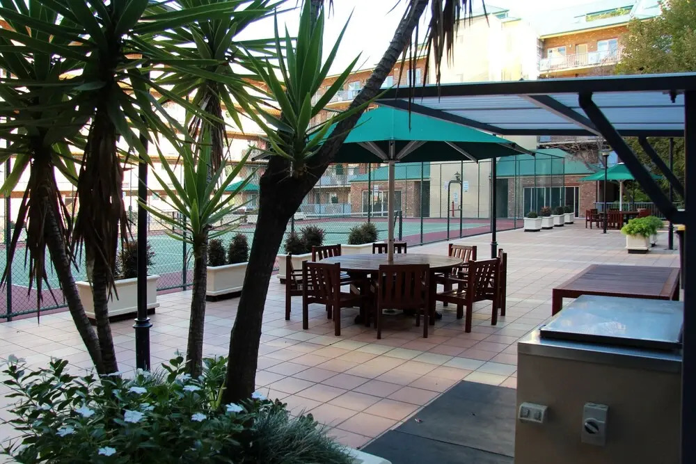 Adelaide Cbd Apartment - 3Br, 2Bath & Carpark