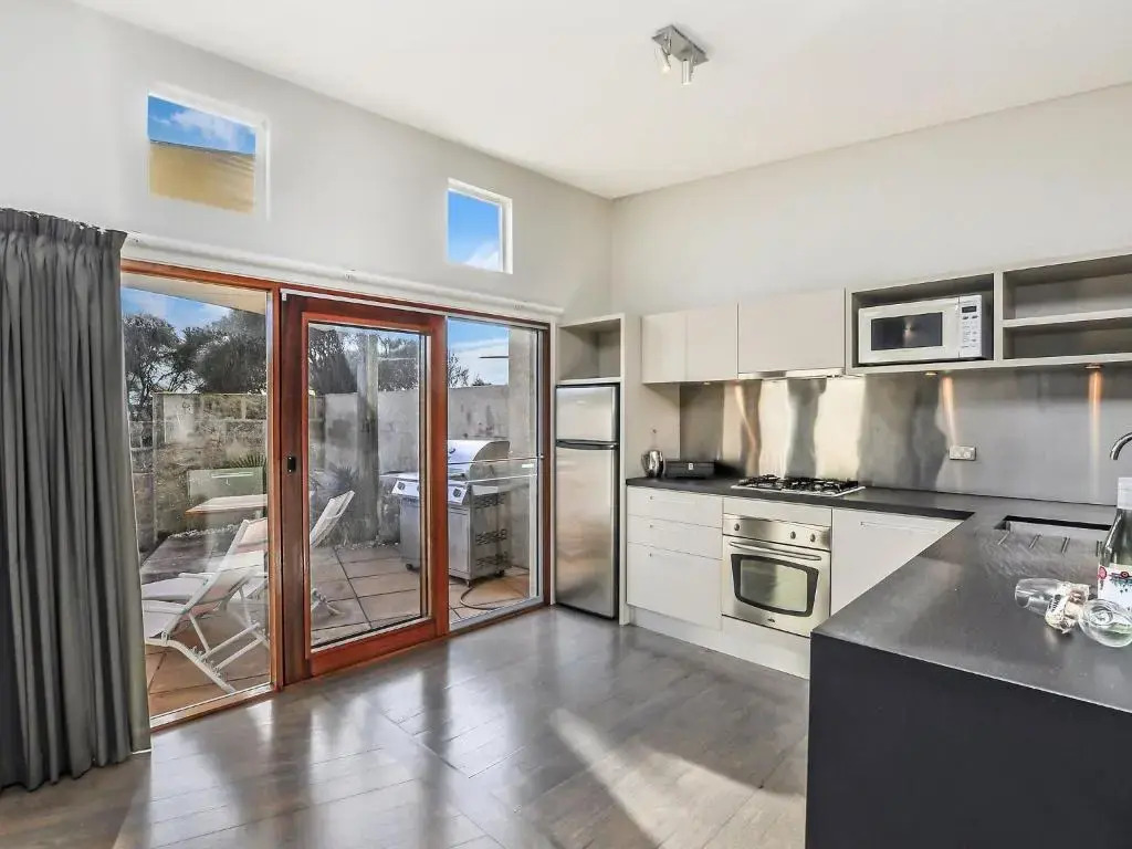 Hearns Beachside Villa 3