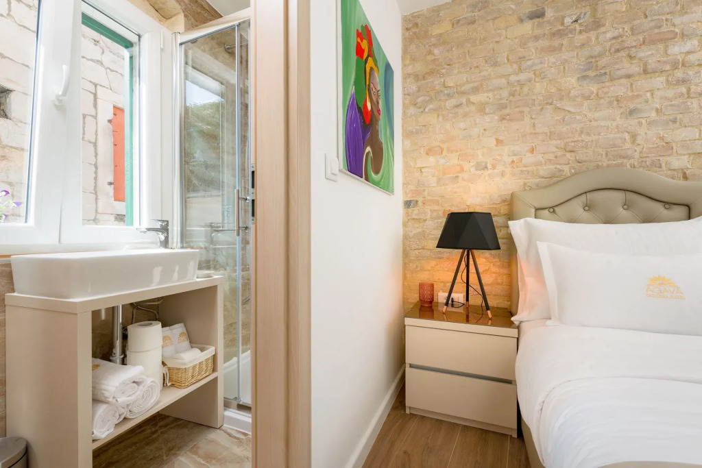 Agava Lux Rooms&Pool