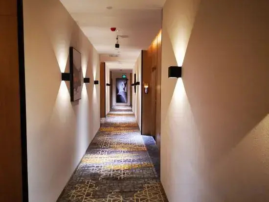 Lingju B & B Hotel