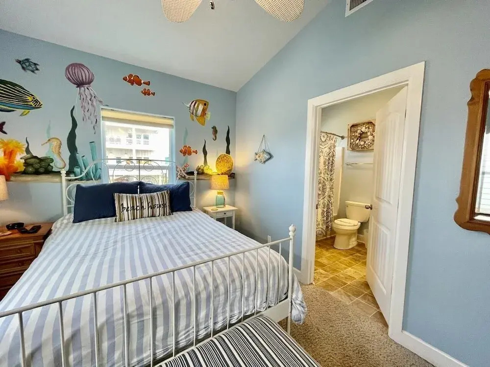 Hooked On A Feeling 3 Bedroom Home by RedAwning