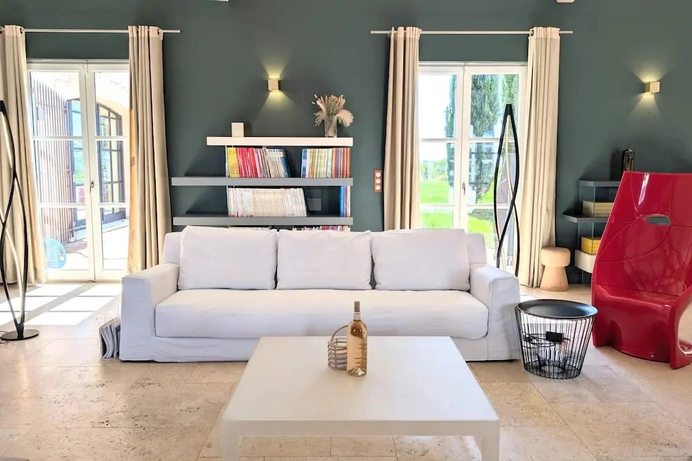 Wine Estate 20m Pool and Cinema