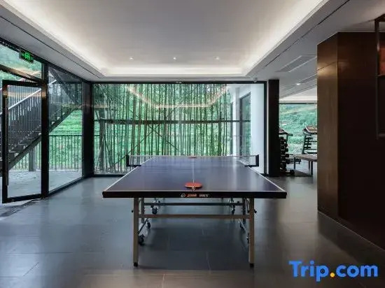 Yunshang Huaxi Holiday Hotel