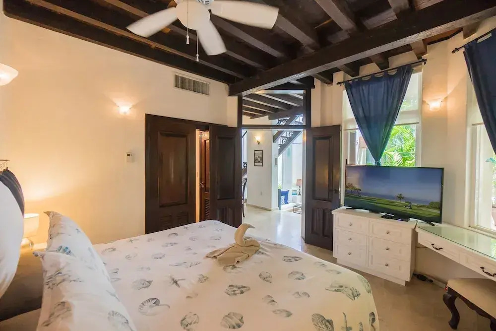 Royal Palms 5 2 Bedroom Condo by RedAwning