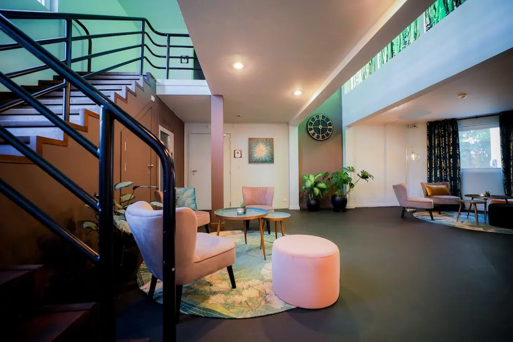 Travel Hotel Kruisem - next to E17 Gent Kortrijk