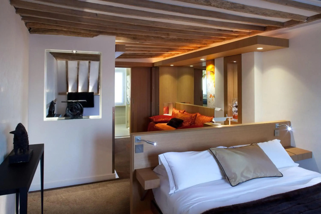 Select Hotel