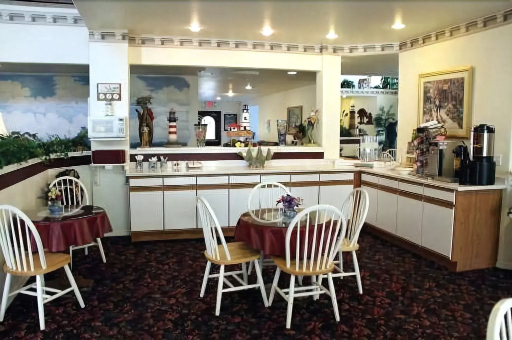Lighthouse Inn