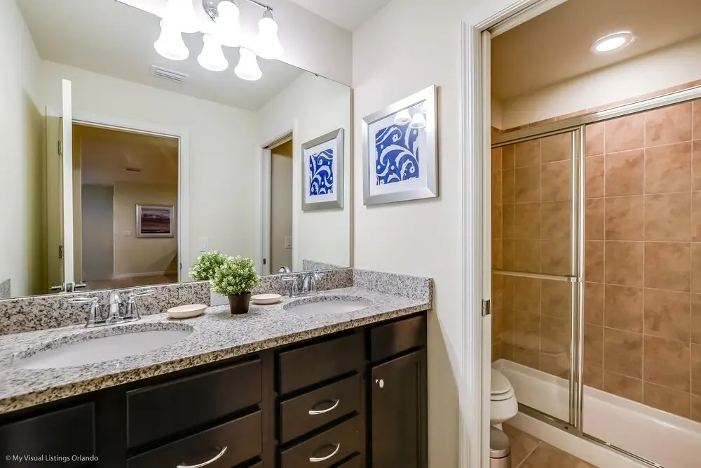 Gorgeous 8br/5ba Windsor at Westside Resort Pool Villa Mins to Disney 1662la