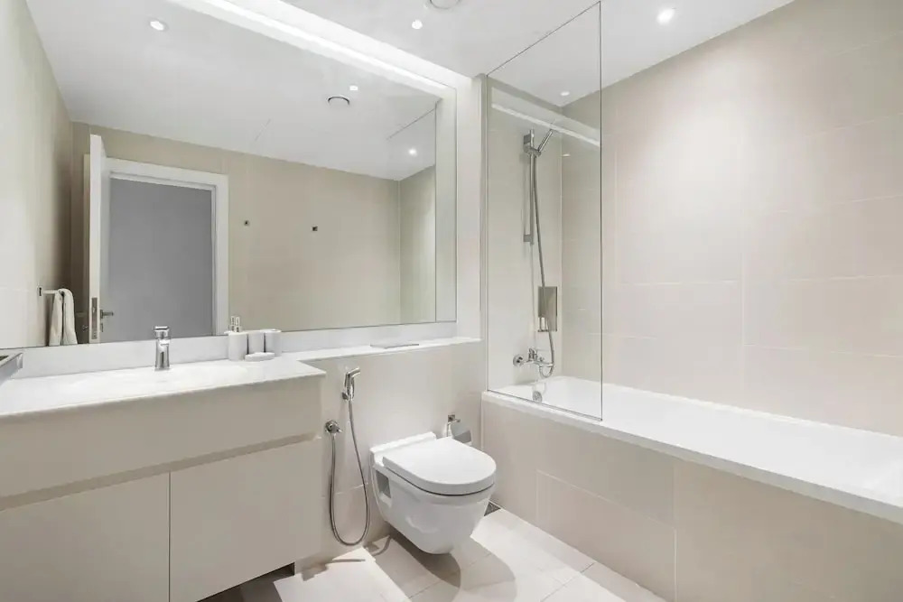 Stylish 2BR with Beach Access