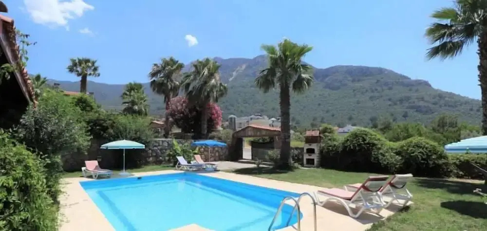 Villa XT15 by JoyLettings