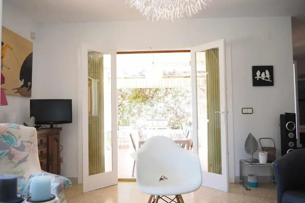 Disfruta del relax en villa independiente con gran piscina privada de 11mx5