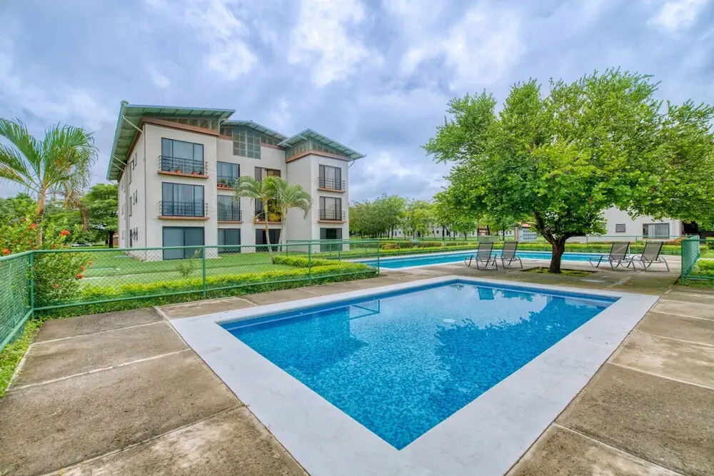 Golden Getaway Apartments