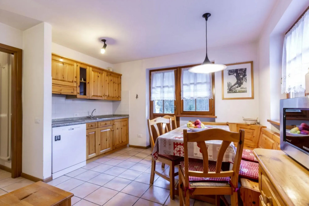 TAGLIANI - Three-room apartment. (022113-AT-051557)-499 TAGLIANI