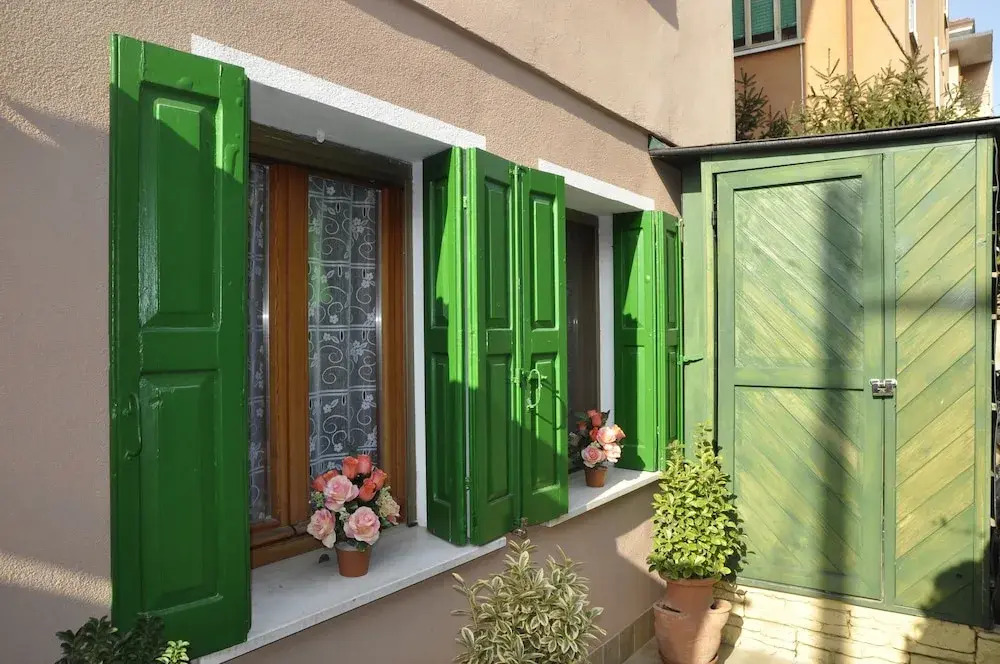 Cheerful Apartment with Cosy Garden