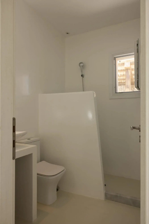 Luxury 1 Bedroom Apartment with Private Pool 4A