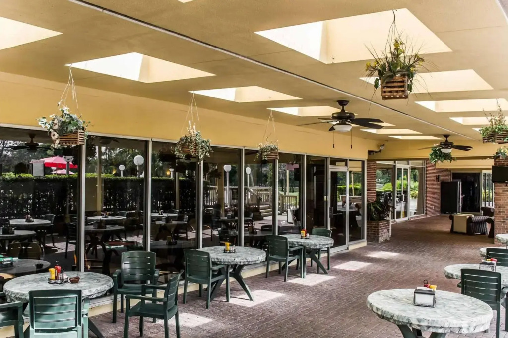 Quality Inn and Suites Golf Resort