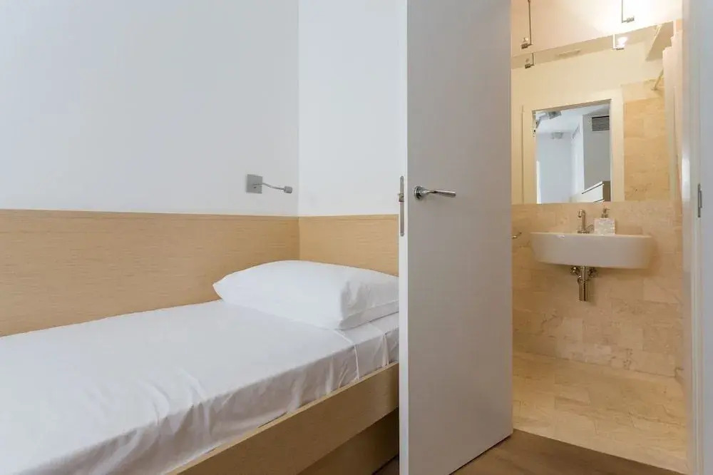 Hedera Estate, Hedera A6 - Breakfast Included