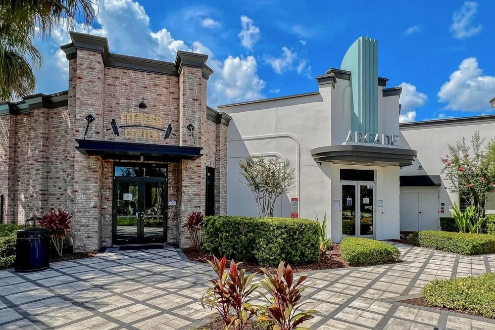 Stylish 3BR Townhouse With Pool Near Disney