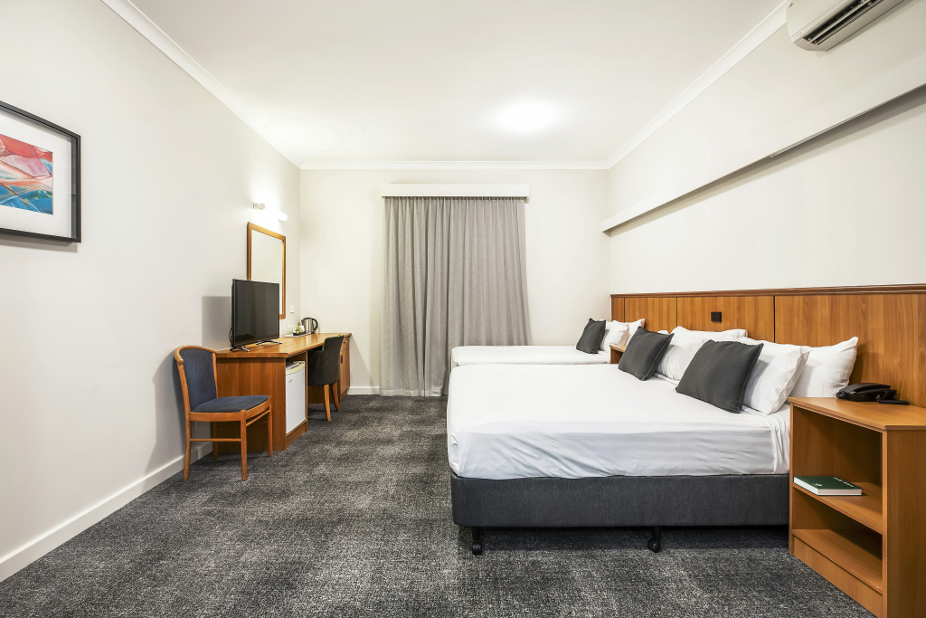 Metro Hotel Perth City