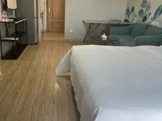 Land Sea Apartments