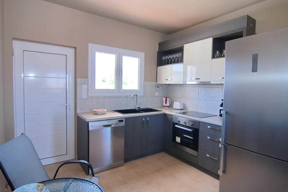 Tour the i Island of Crete Wail Staying in This 3 Bedroom Villa With it own Pool