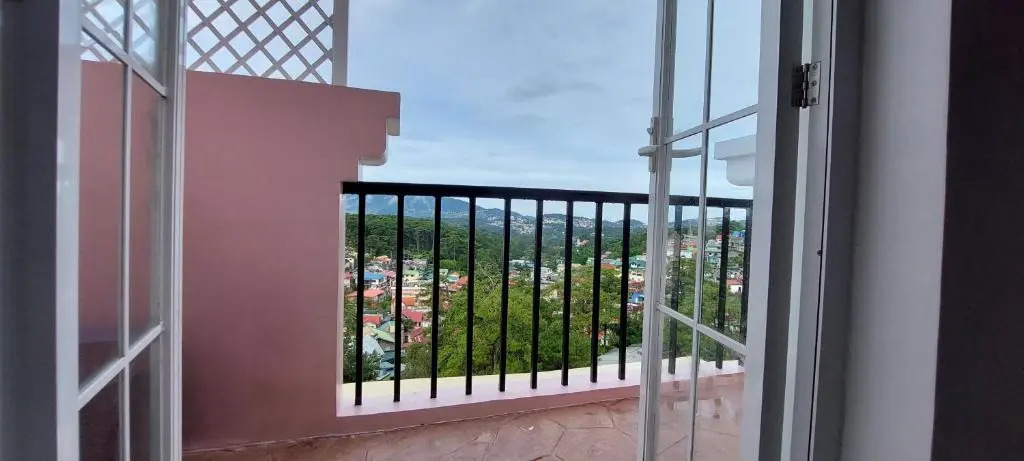 6th Balcony