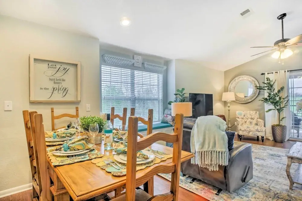 Holiday Hills Resort Condo: 3 Mi to Branson Strip!