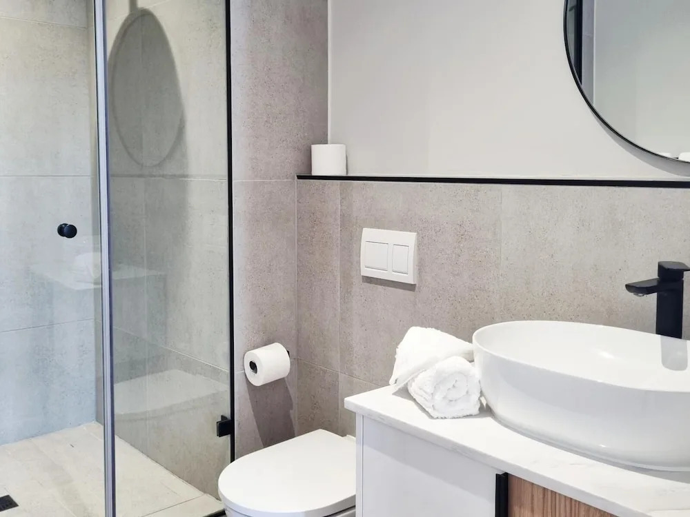 CENTURY CLUB - Luxury Apartment Hotels