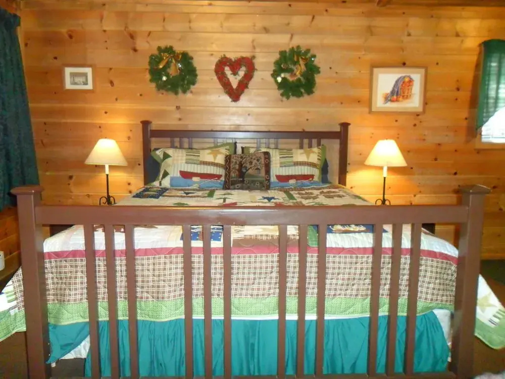 Big Bear Manor Spa Cabins