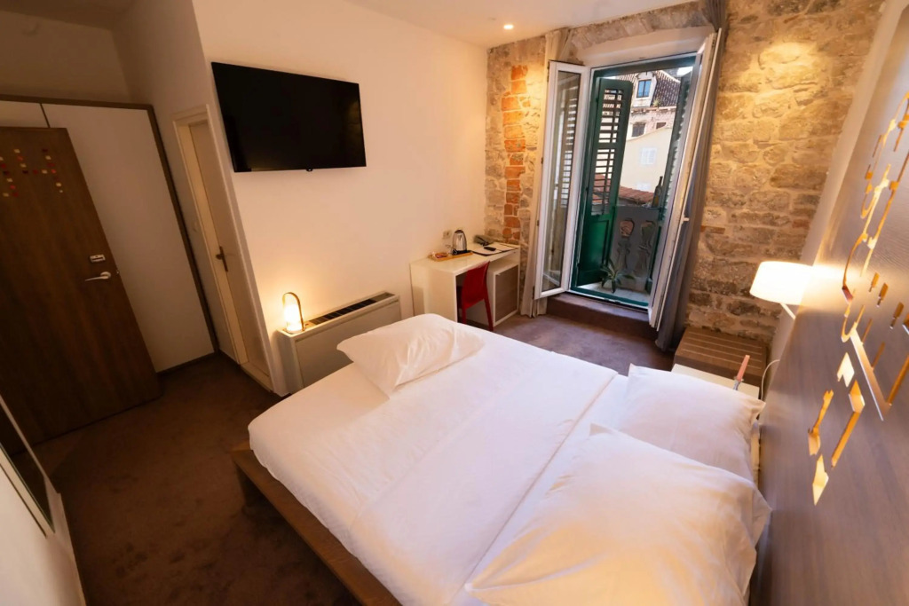 Slavija Culture Heritage Hotel