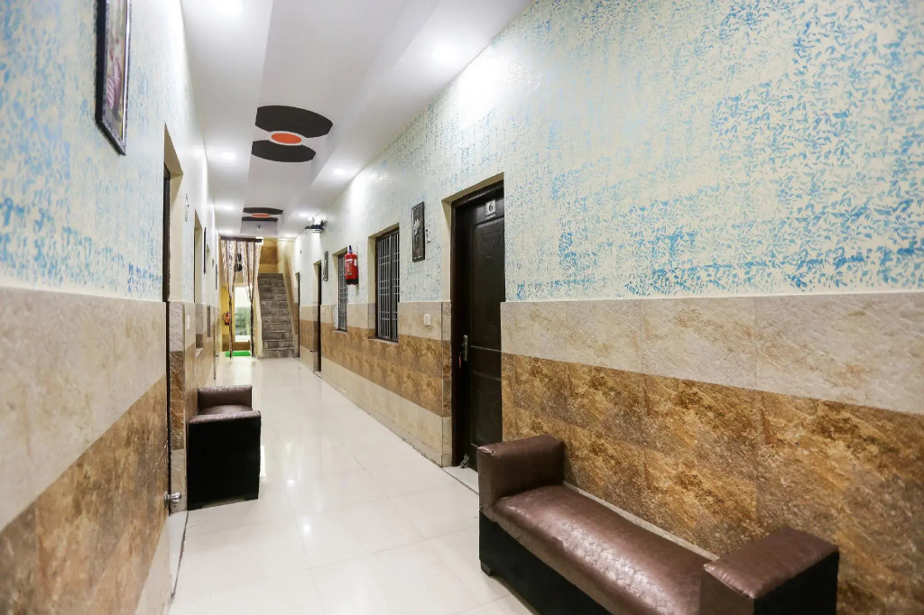 SPOT ON DEL2930 Hotel Kashvi Palace