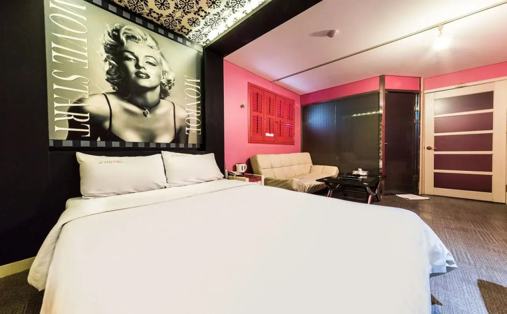 Juan E Hotel