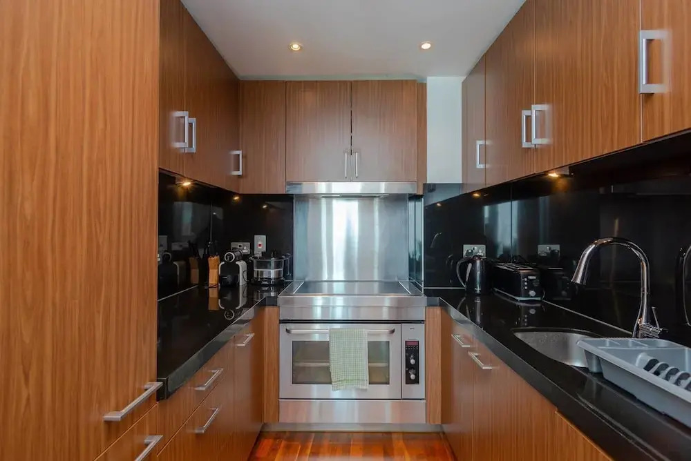 Stylish Modern 2 Bedroom Apartment