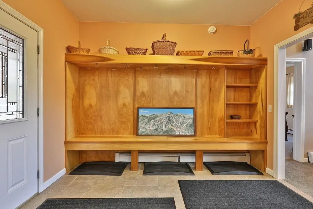 The Queens Croft V2 - Luxury Killington Ski Home. Newer. Better. Ski-ier. 3 Bedroom Home