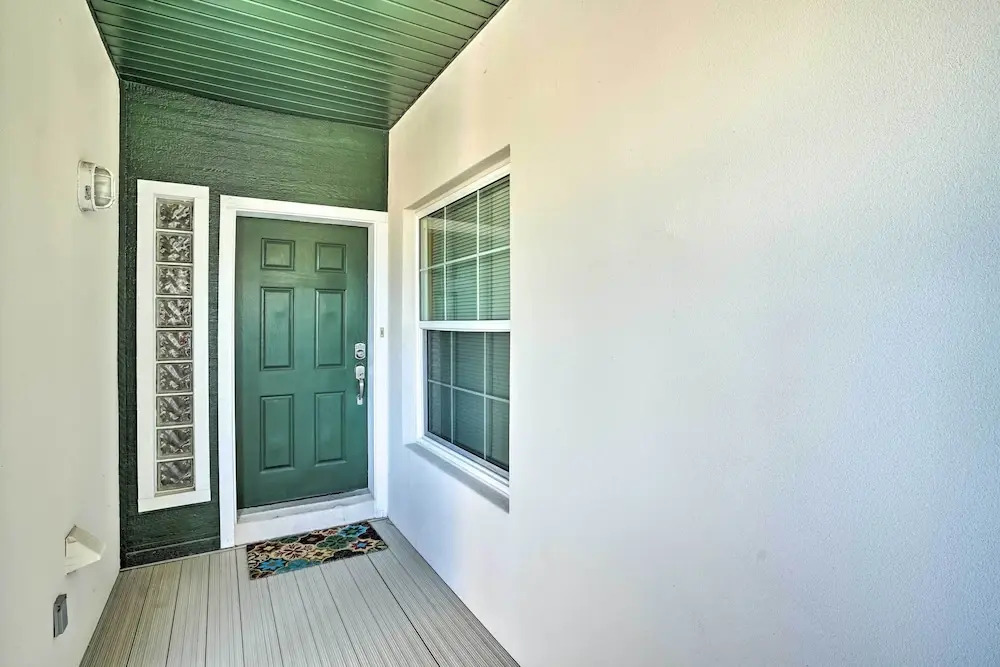 Coastal Condo w/ Pool in South Padre Island!