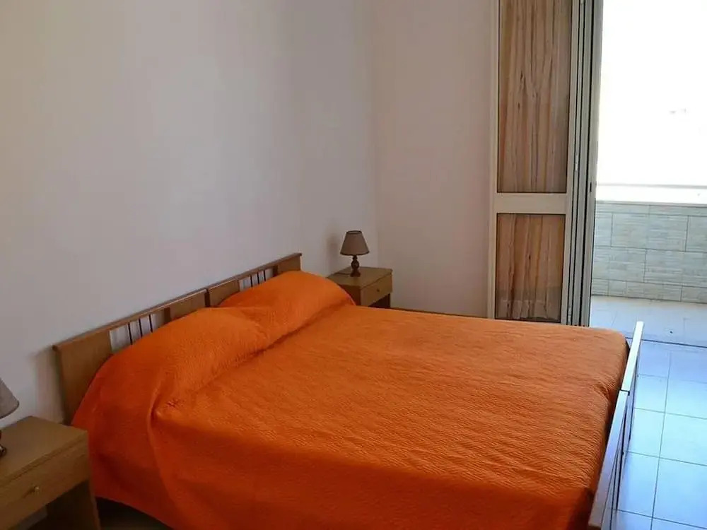 Cosy Apartment Near The Beach With Patio Balcony Pets Allowed Parking