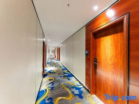 Yabo Hotel (Zhanjiang Central People's Hospital High-speed Railway West Station Branch)
