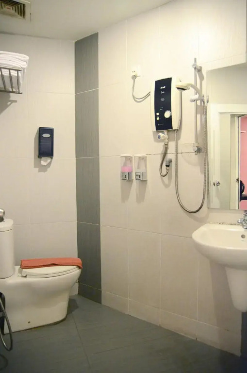 Newland Hotel by Ardens - Taman Pelangi, Johor Bahru