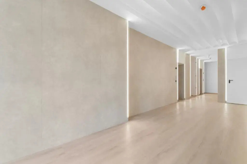 Cortina North 1BR Ap with parking and self check in