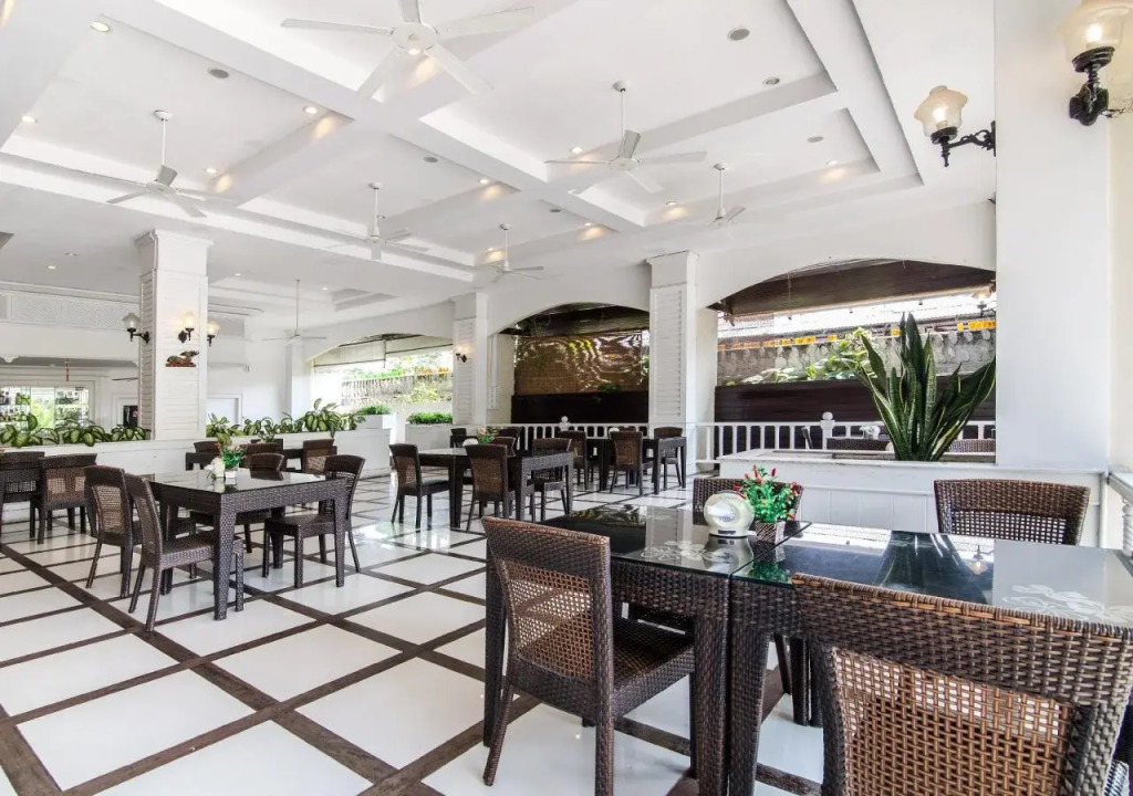 White House Resort