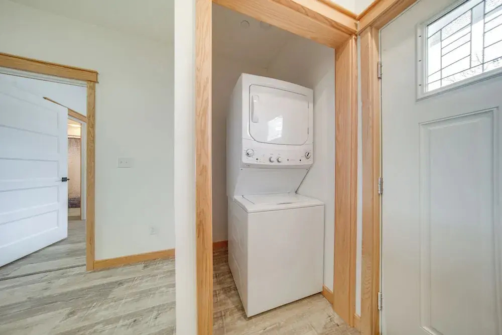 Golf Course View: Centrally Located Condo in Erie