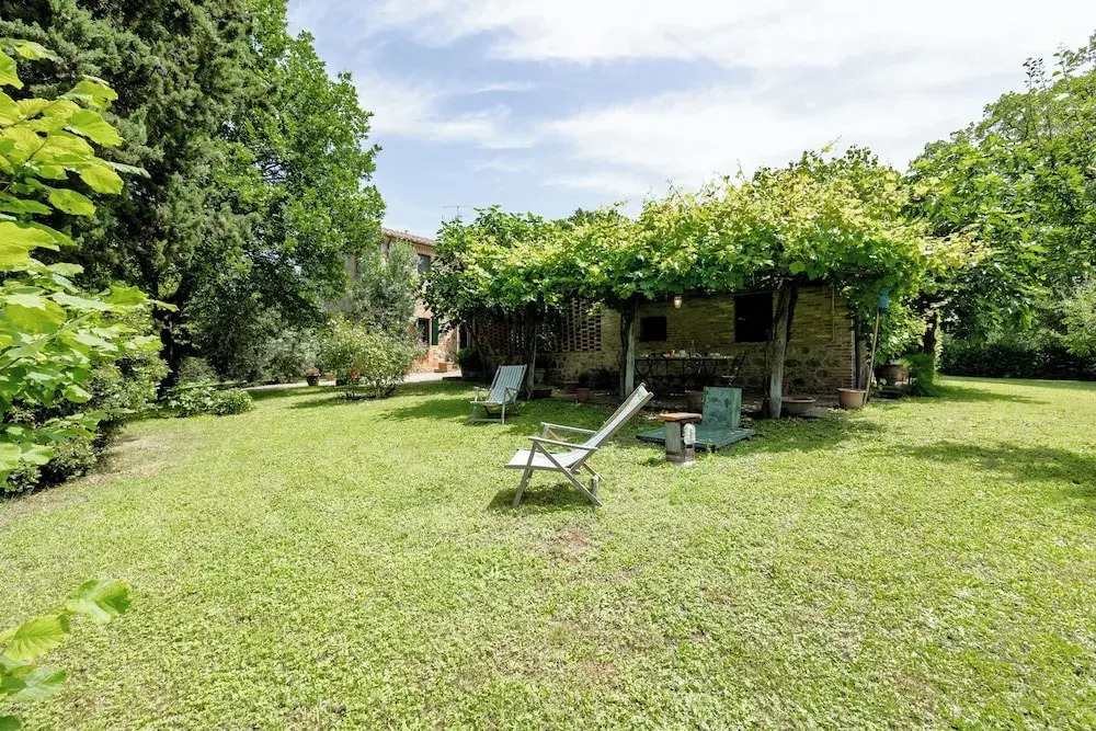 Studio With Pool And Orchard